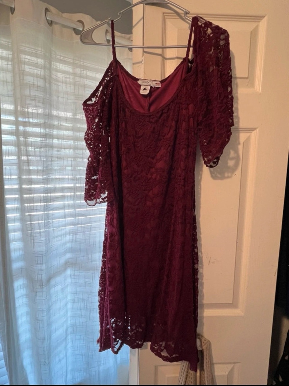 Jody Women’s Country Western Cold-Shoulder Sheath Knee Dress in Burgundy from - Picture 2 of 3